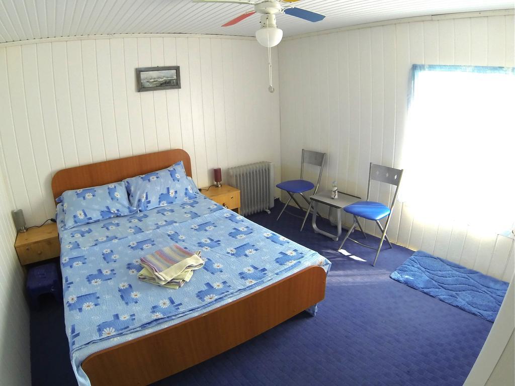 Delta Pontoon Hotel Mahmudia Room photo